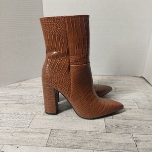 Lulu's Brown Croc-Embossed Heeled Boots